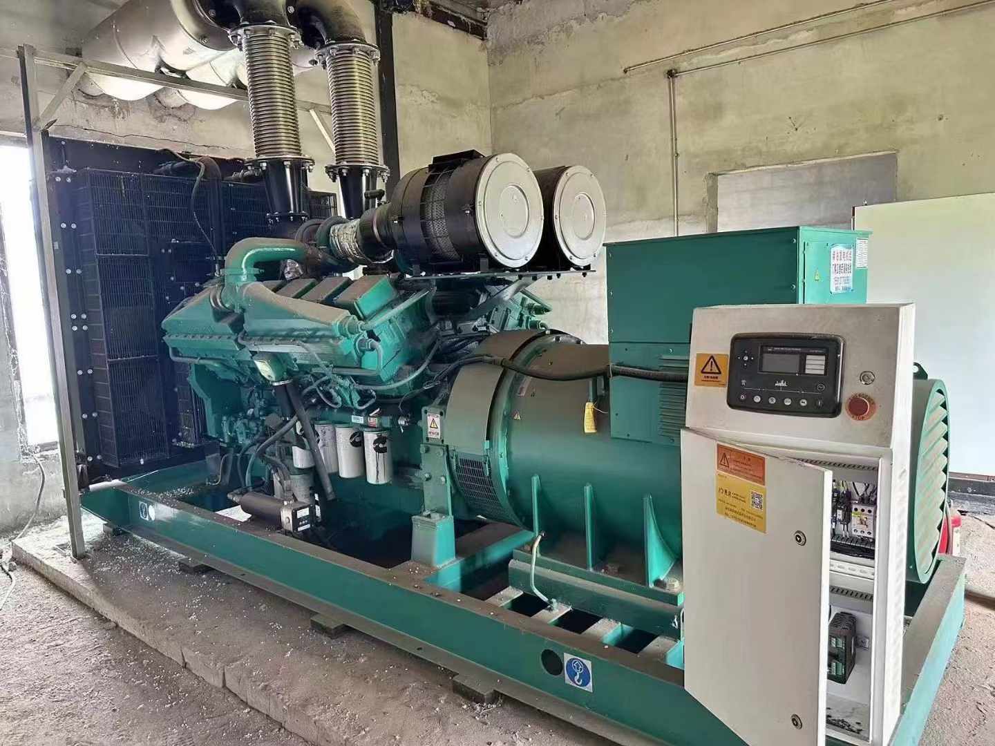 平桥无功补偿装置的性能评估需要考虑哪些因素？